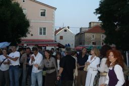 IMG_1827_th.jpg